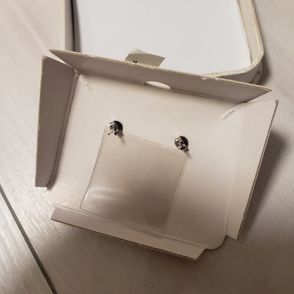 Authentic Victoria Townsend Sterling Silver Earrings - Picture 5 of 5